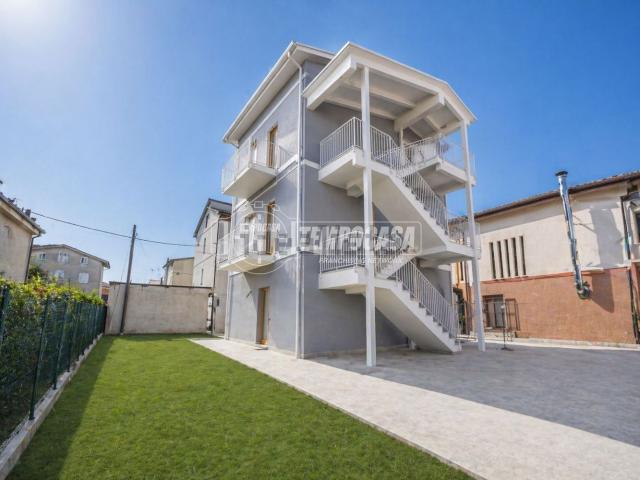 Casa in vendita a Marche, Macerata
