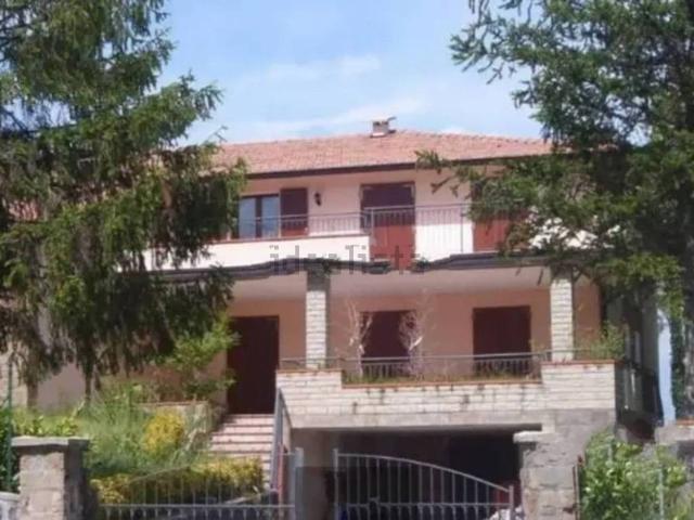 Casa in vendita a Appennino Reggiano, Re