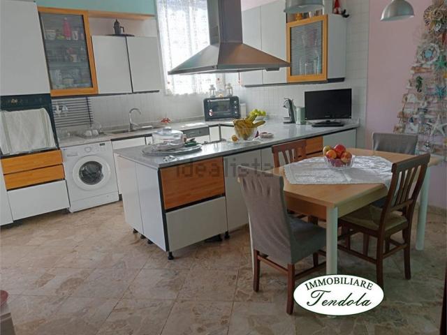 Casa in vendita a Fabbrica, Carrara