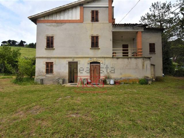 Casa in vendita a Marche, Macerata