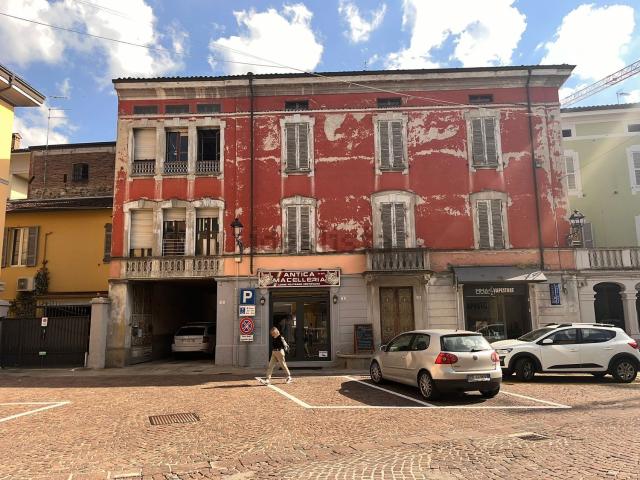 Casa in vendita a Collecchio, Reggio Emilia