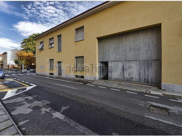 Casa in vendita a Cesano Maderno, Lombardia