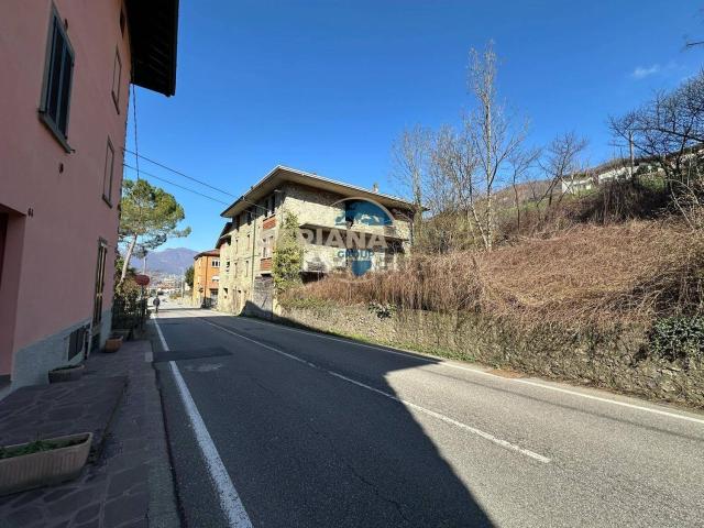 Casa in vendita a Albino, Lombardia