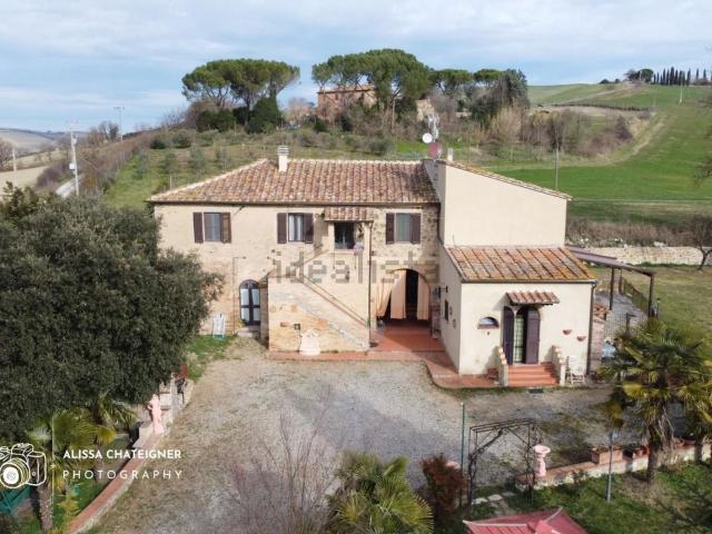 Casa in vendita a Buonconvento, Toscana