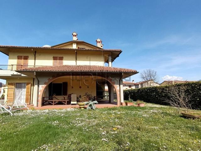 Casa in vendita a Selci, San Giustino