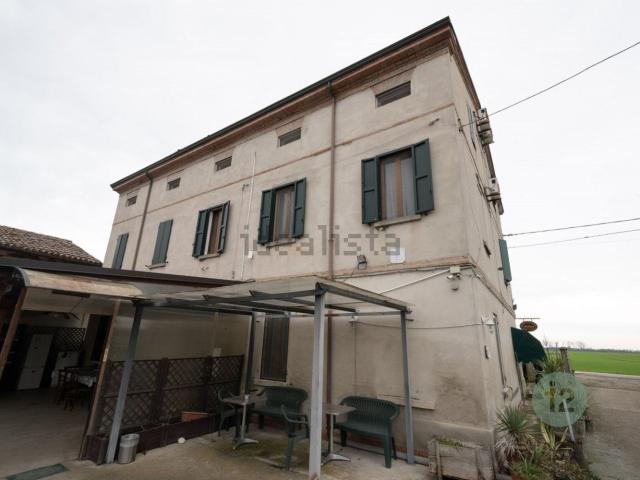 Casa in vendita a Novi di Modena, Modena