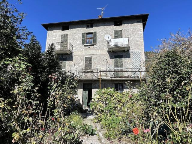 Casa in vendita a Gravedona ed Uniti, Gravedona