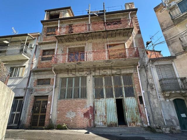 Casa in vendita a Francavilla Di Sicilia, Sicilia