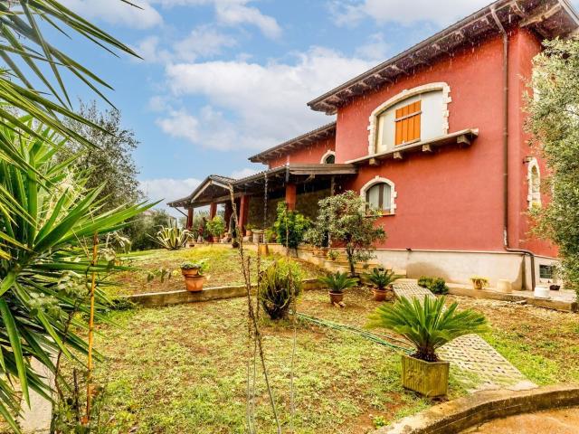 Casa in vendita a Priverno