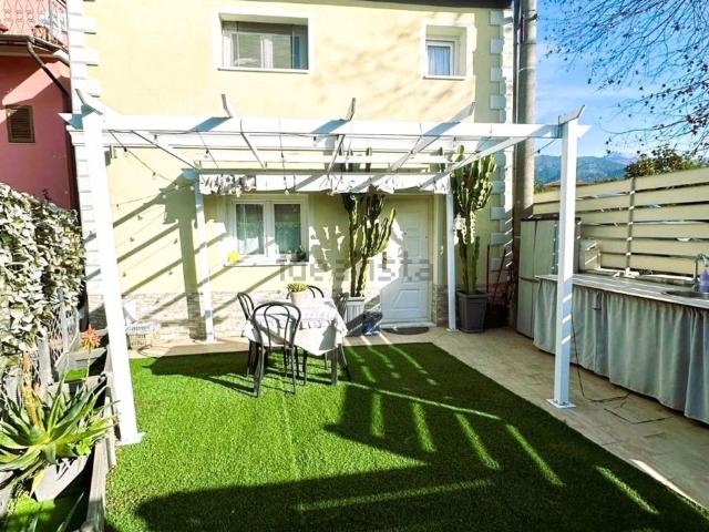 Casa in vendita a Poggiolo, Marina Di Massa