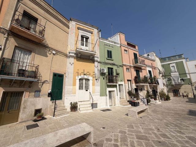 Casa in vendita a Valenzano San Lorenzo, Valenzano