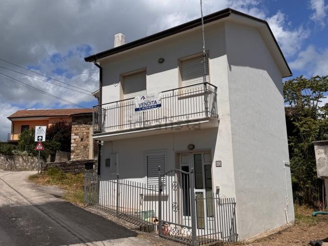 Casa in vendita a Terre dell’Ufita, Sturno