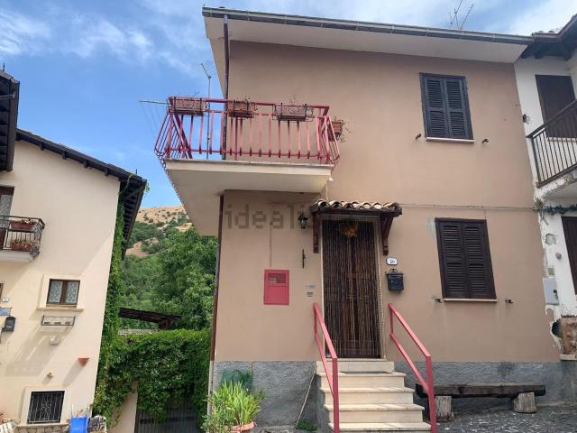 Casa in vendita a Lucoli, Abruzzo