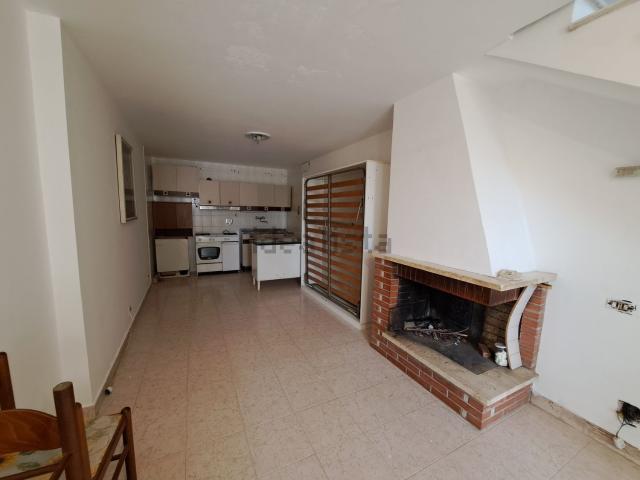 Casa in vendita a Unione dei Comuni della Val Vibrata, Civitella Del Tronto