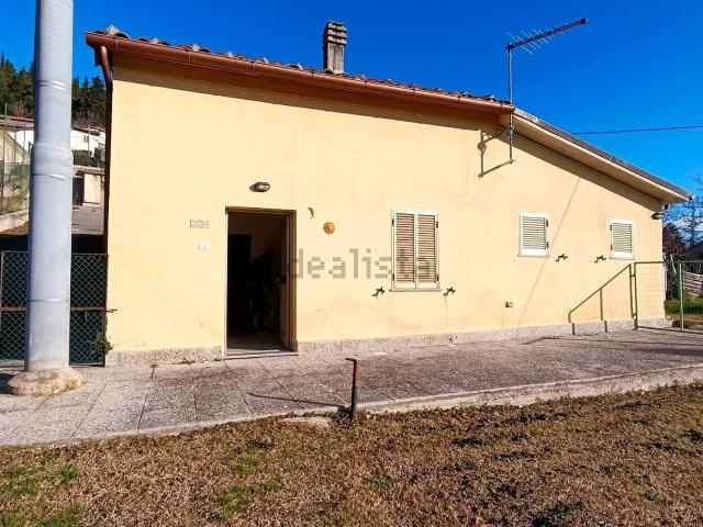Casa in vendita a Nebbiano, Fabriano