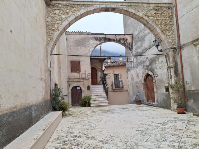 Casa in vendita a Pettorano Sul Gizio, Abruzzo