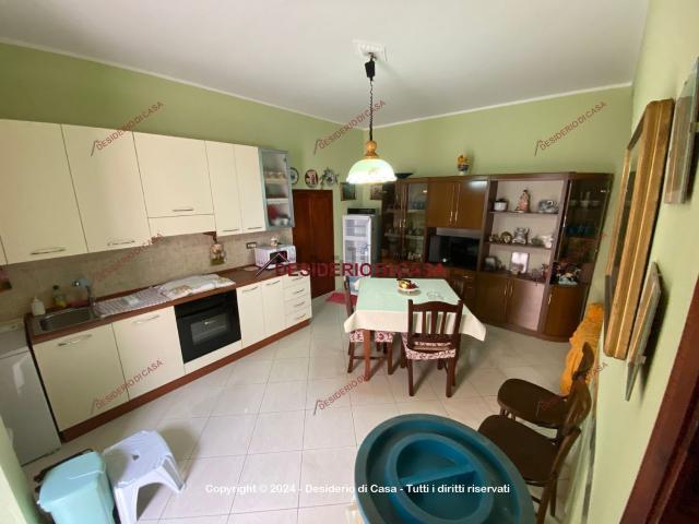 Casa in vendita a Piana Degli Albanesi, Sicilia