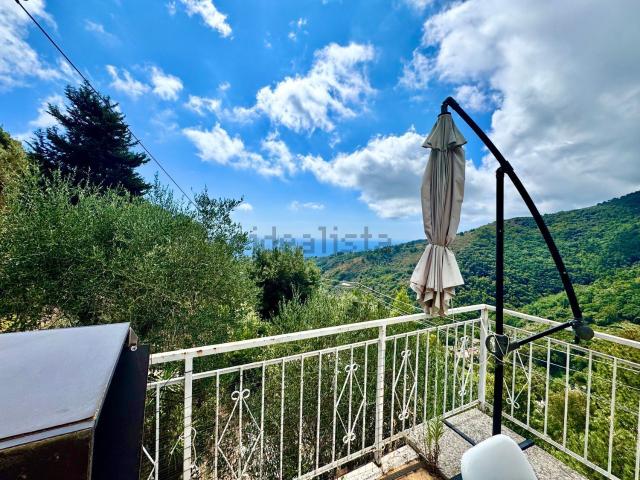 Casa in vendita a Suseneo, San Remo