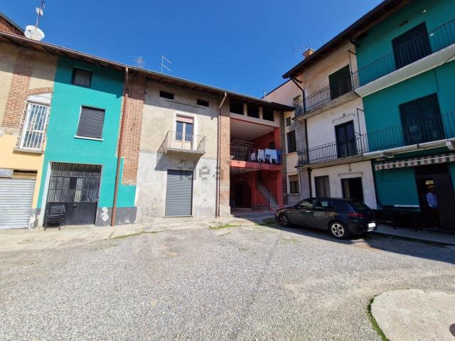 Casa in vendita a Cogliate, Lombardia