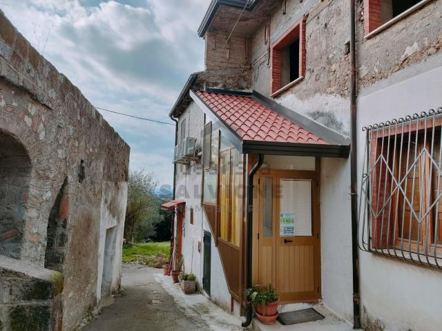Casa in vendita a Faicchio, Campania