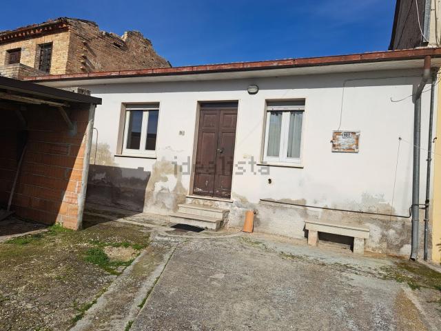 Casa in vendita a Unione dei Comuni della Val Vibrata, Sant'egidioalla Vibrata
