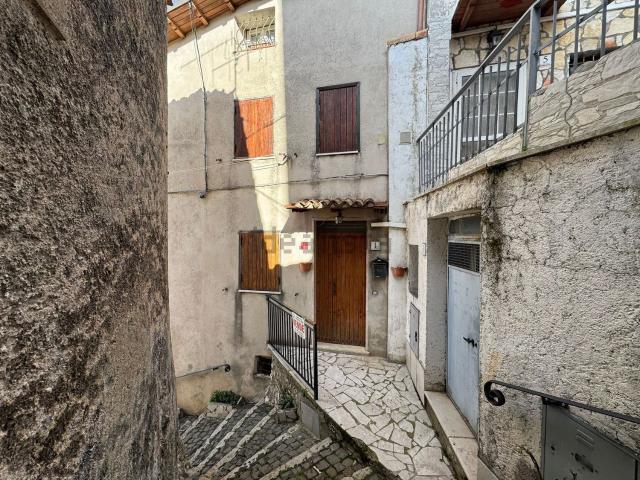 Casa in vendita a Pereto, Abruzzo