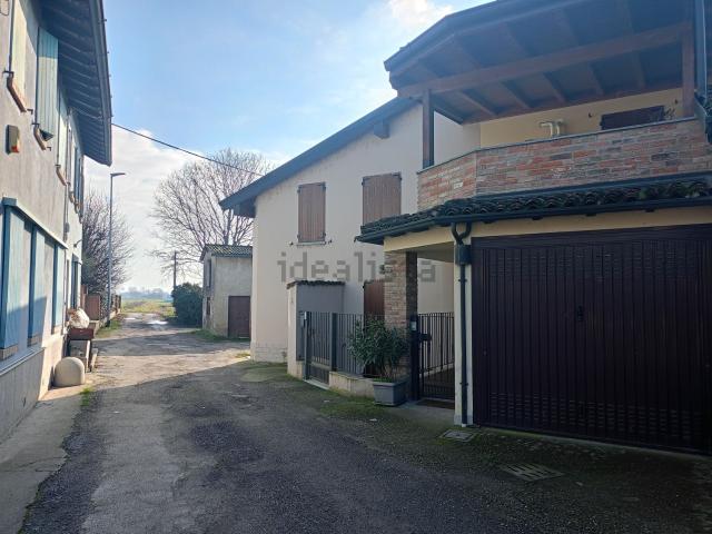 Casa in vendita a Castelleone, Lombardia