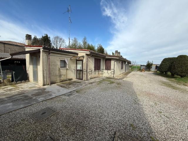 Casa in vendita a Unione Terre e Fiumi, Tresigallo