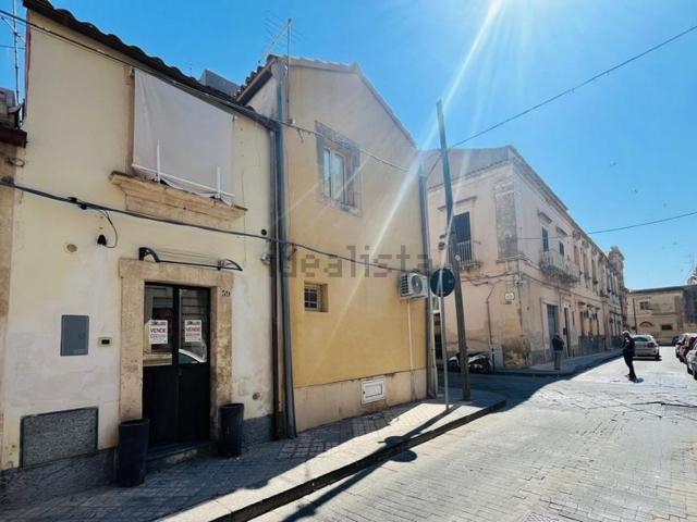 Casa in vendita a Noto, Sicilia