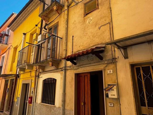 Casa in vendita a Pratola Peligna, Abruzzo