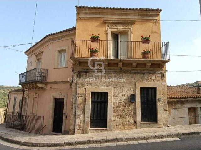 Casa in vendita a Ragusa Ibla, Ragusa