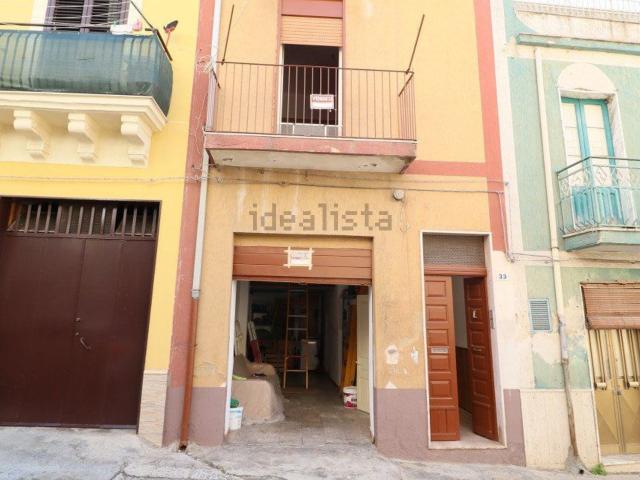 Casa in vendita a Palagonia, Sicilia