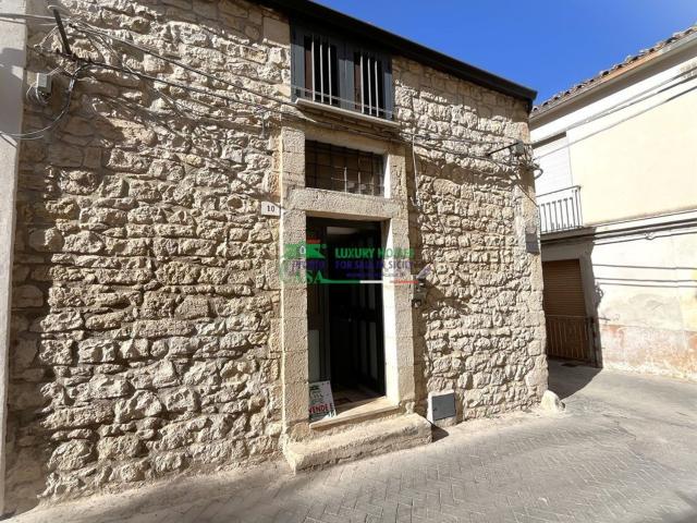 Casa in vendita a Modica, Modica Alta