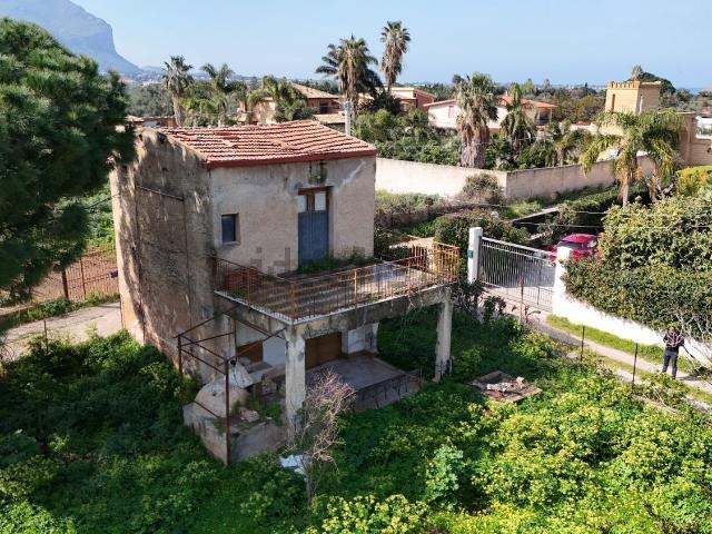 Casa in vendita a Carini, Sicilia