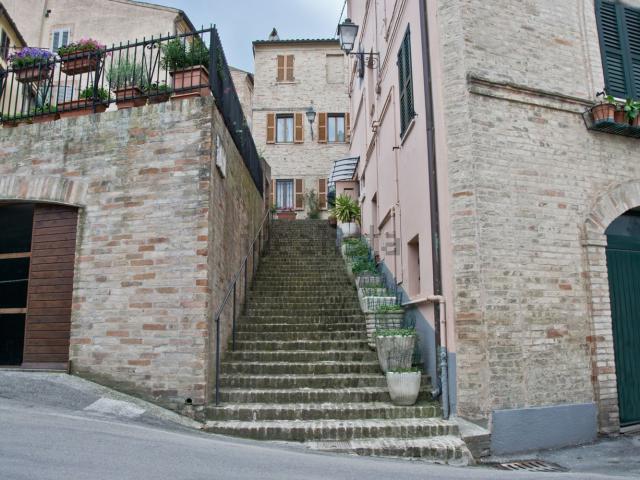 Casa in vendita a Tirassegno, Marche
