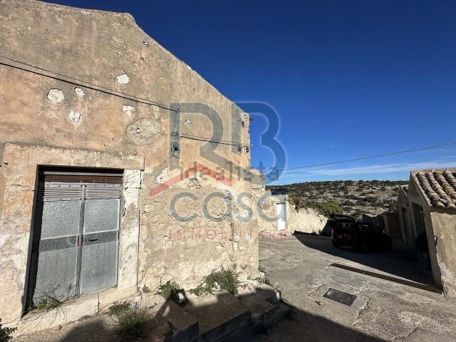 Casa in vendita a Ispica, Ragusa