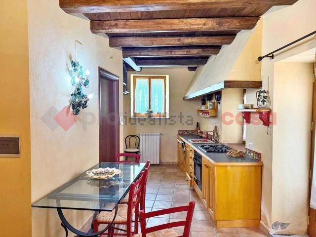 Casa in vendita a Castiglione Di Sicilia, Sicilia