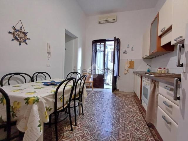 Casa in vendita a Castellammare del Golfo, Trapani