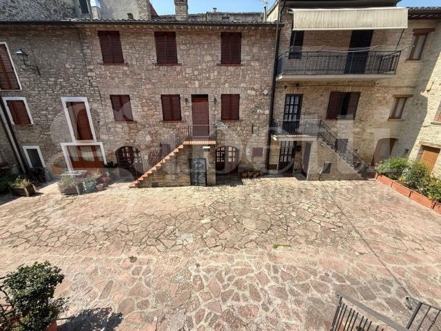 Casa in vendita a Assisi, Umbria