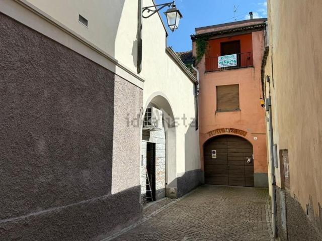 Casa in vendita a Treviglio, Lombardia