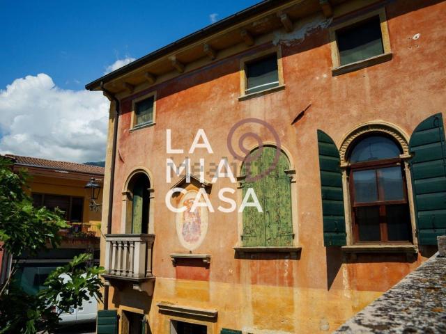 Casa in vendita a Follina, Treviso