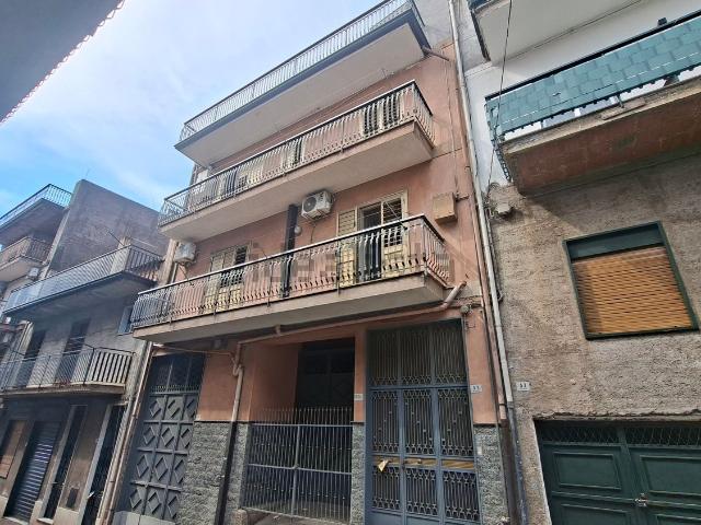 Casa in vendita a Paternò, Sicilia