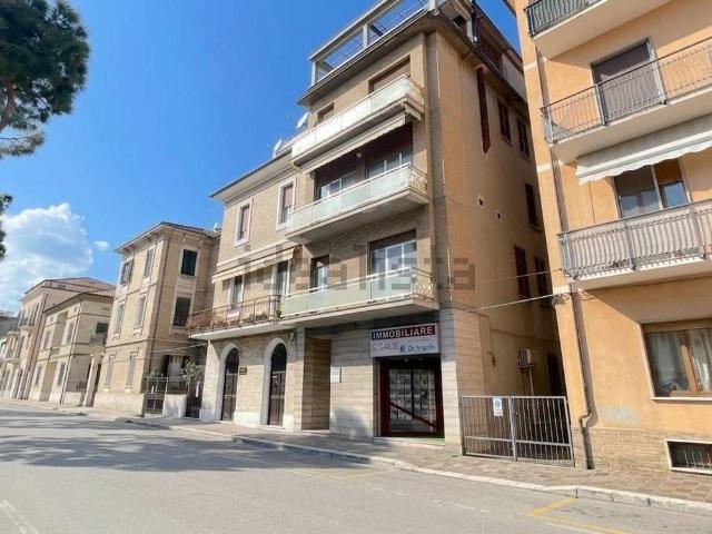 Casa in vendita a Albula centro, Marche