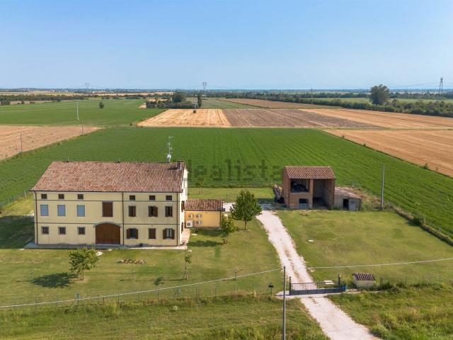Casa in vendita a Pianura Reggiana, Re