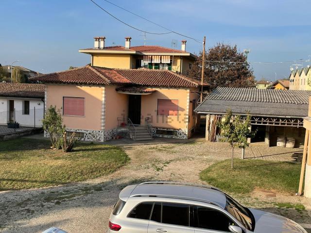 Casa in vendita a Soncino, Lombardia
