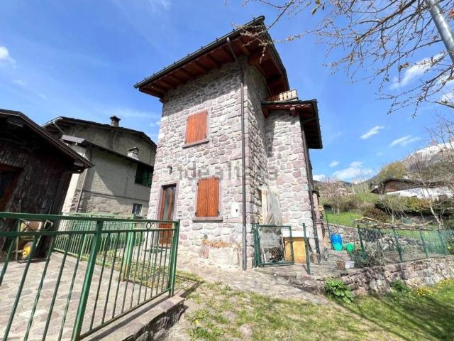 Casa in vendita a Gromo, Lombardia