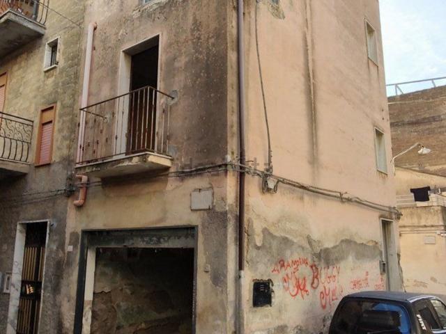 Casa in vendita a Palagonia, Sicilia