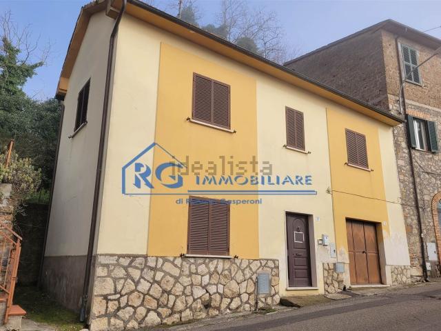Casa in vendita a Castiglione In Teverina, Lazio