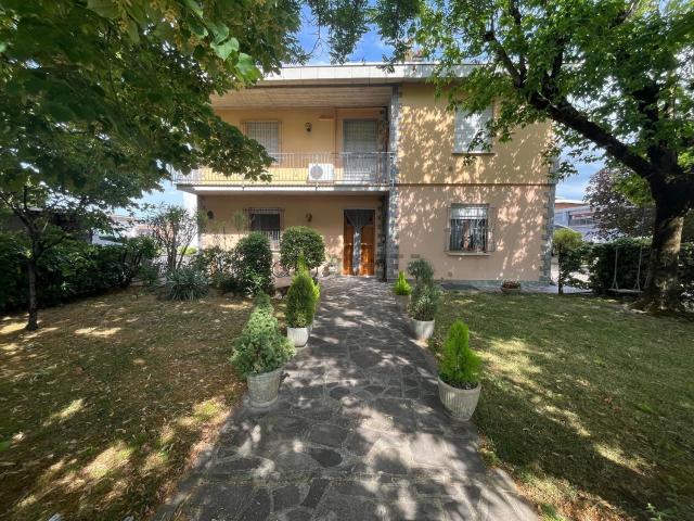 Casa in vendita a Unione Comuni Modenesi Area Nord, Mirandola