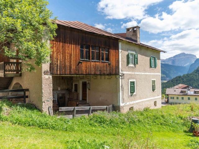 Casa in vendita a Comun General de Fascia, Vigo Di Fassa
